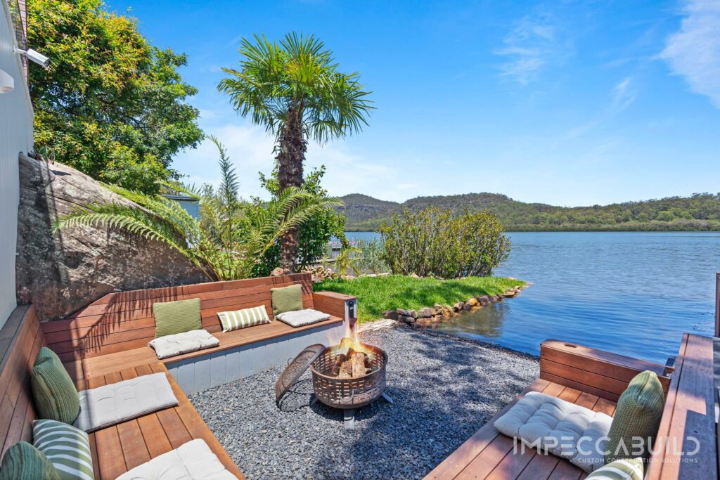 Luxury Hawkesbury River Hideout - 18 firepit